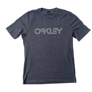 Oakley Tshirt‎